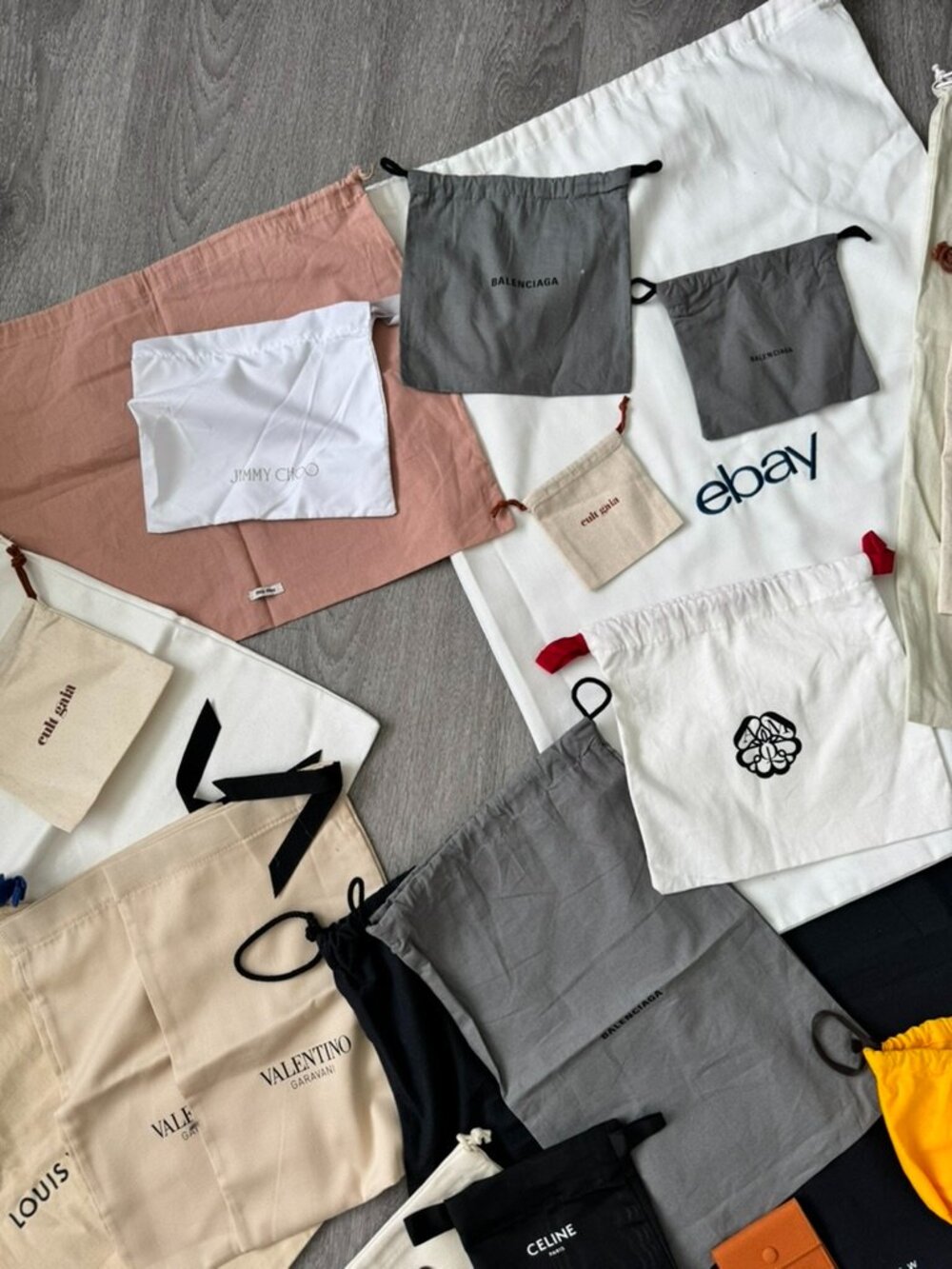 Luxury Dust Bags Bundle – Hermes, Dior, Valentino, LV, Celine, Balenciaga & more - Picture 4 of 8